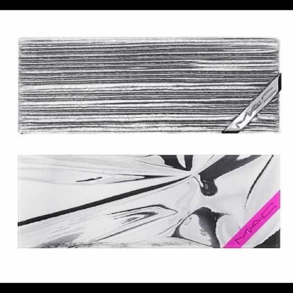 M•A•C Shiny Pretty Things Face Compact Fair- NEW! - Picture 2 of 4